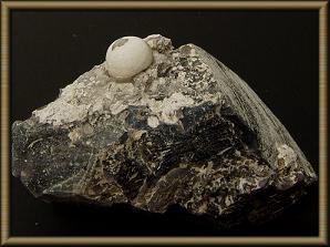 �N���X�g�o���΁iCristobalite�j